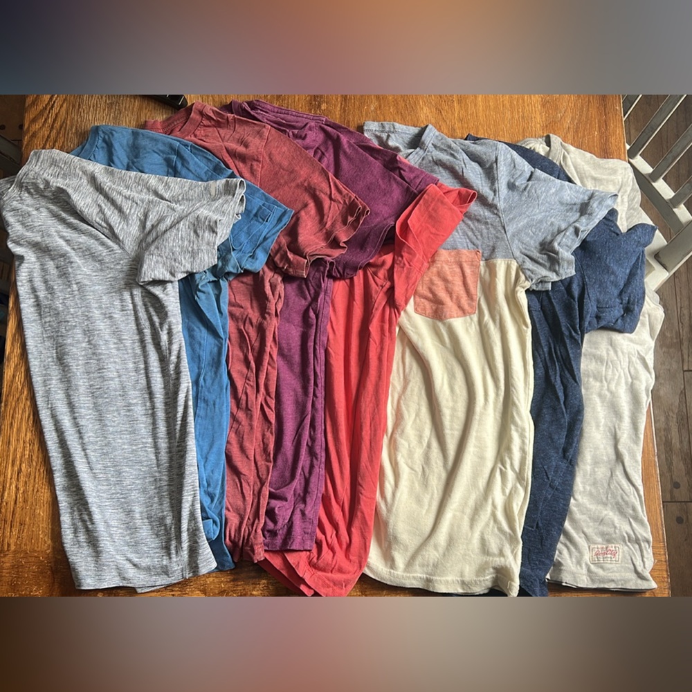 8 Men’s T-Shirts Medium- Active, Casual